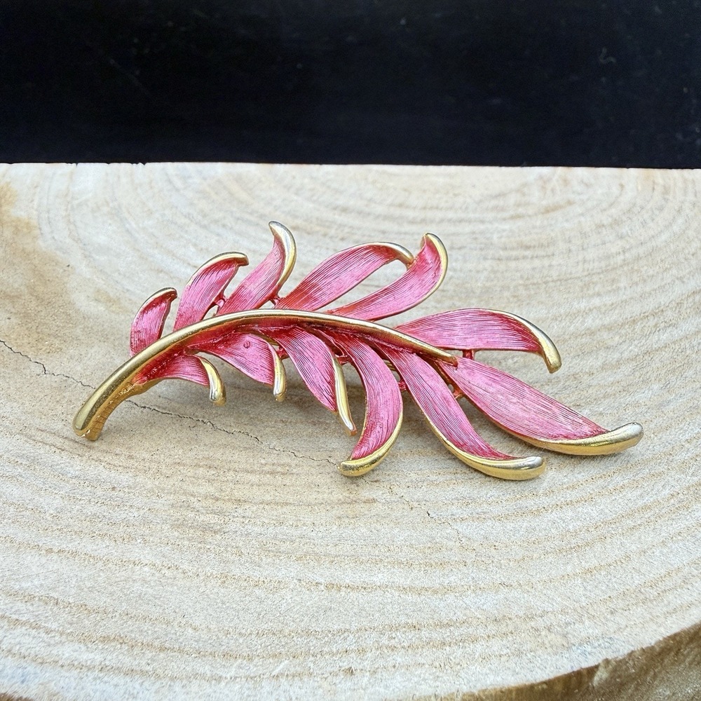 Vintage JJ Rose Reddish Pink Enamel Leaf Brooch Gold Tone Jonette Jewelry Signed